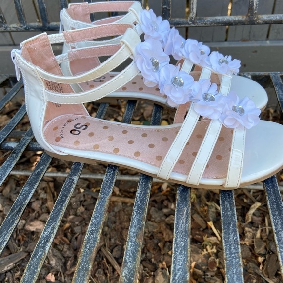 SO Kenzie Girls Gladiator Sandals, Girls 3 - Picture 3 of 9